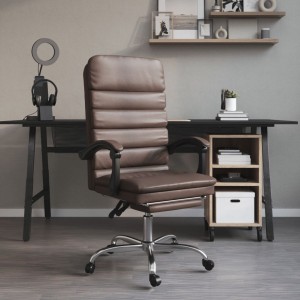 Brązowe krzesło biurowe na kółkach