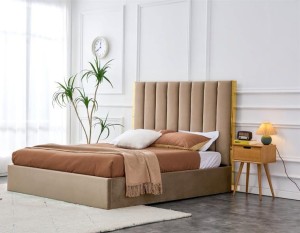 Beżowe welurowe łóżko z zagłówkiem