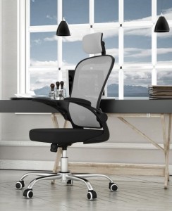 Szare krzesło biurowe na kółkach TILT