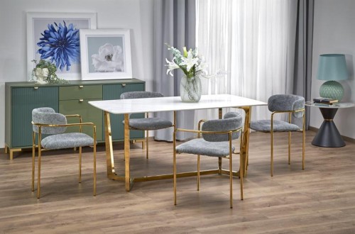 designerski-stól-w-stylu-glam-w-aranżacji-z-krzesłami