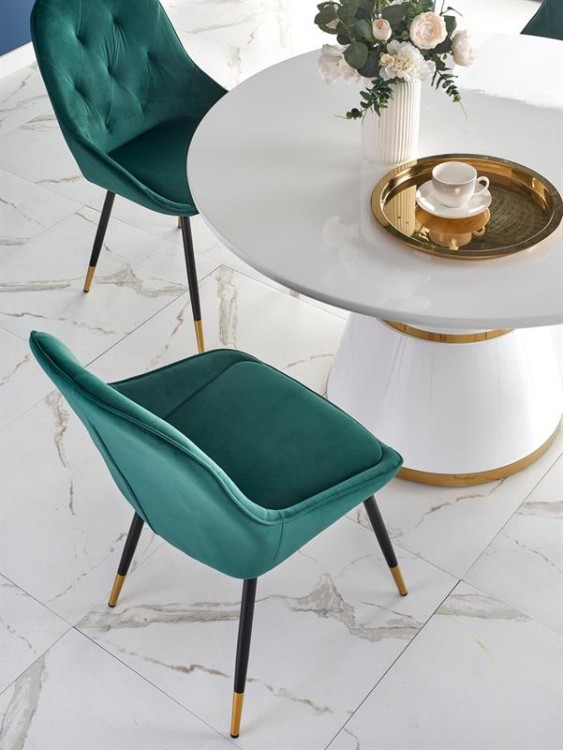 Nowoczesnu-design-stołu