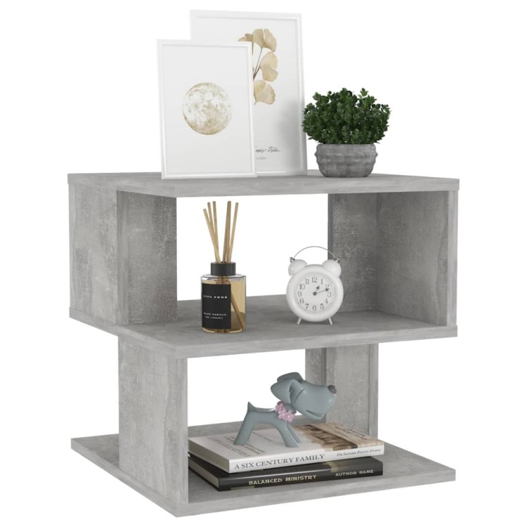 Półki-na-książki-gazety-w-stoliku