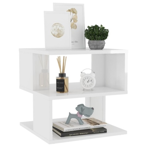 Półki-na-książki-i-gazety-w-stoliku