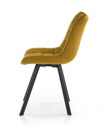 Widok-z-boku-na-krzesło