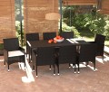 Czarne-meble-ogrodowe-z-poduszkami