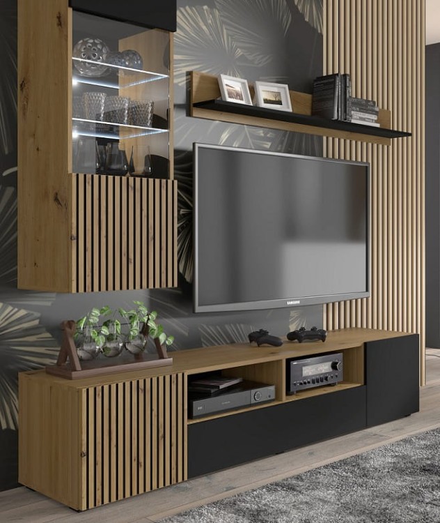 długa-szafka-telewizyjna-w-aranżacji