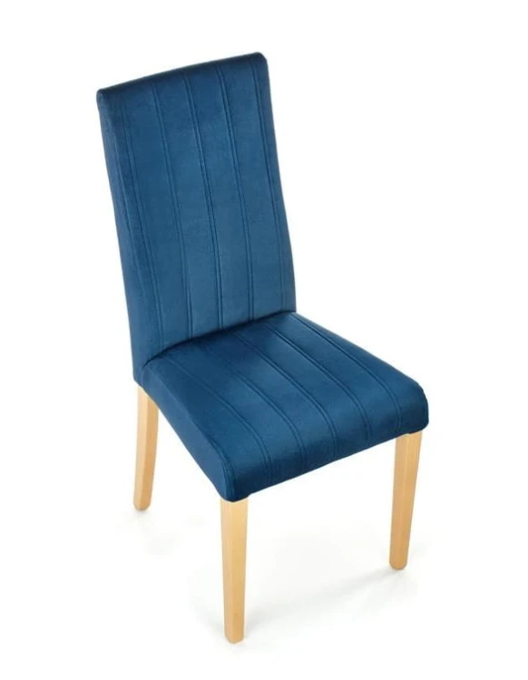 wygodne-siedzisko-w-tapicerowanym-krześle