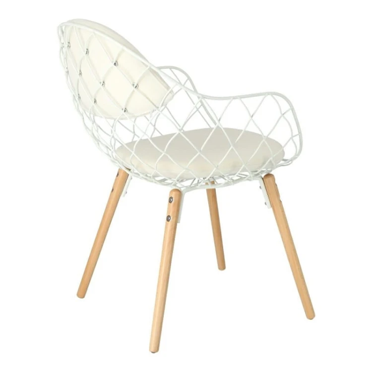 tył-fotela-z-metalowym-koszem