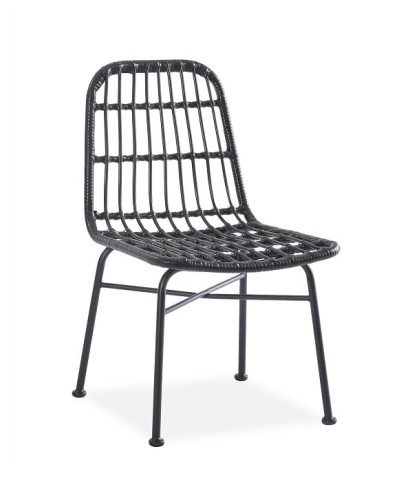 czarne-krzesło-rattanowe