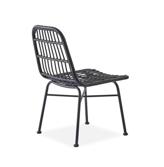 rattanowe-krzesło-na-taras