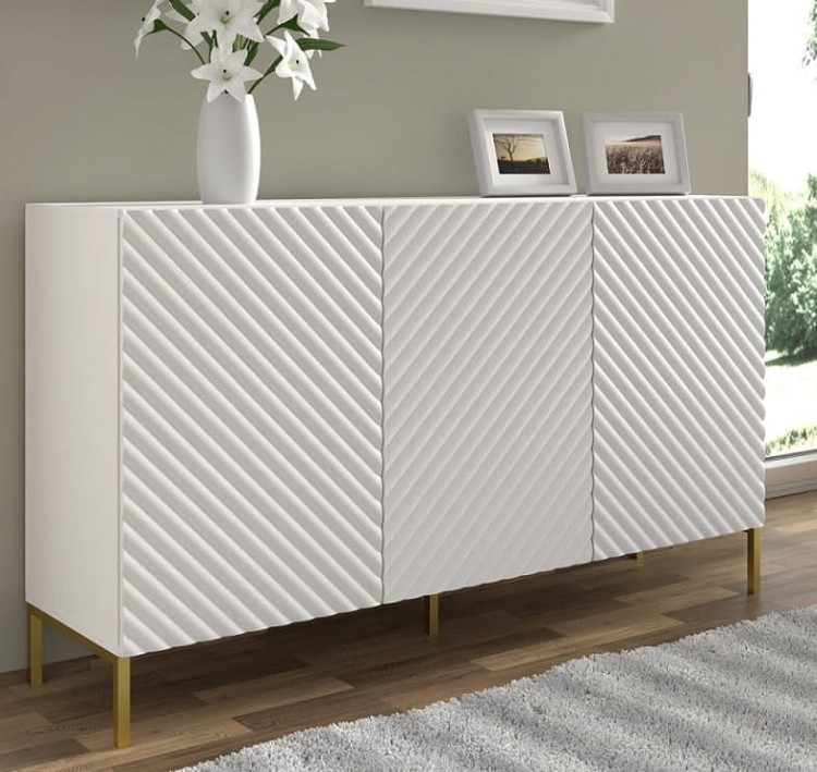 biala-trzydrzwiowa-komoda