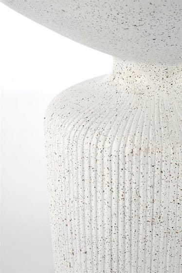 nowoczesny-design-stolika