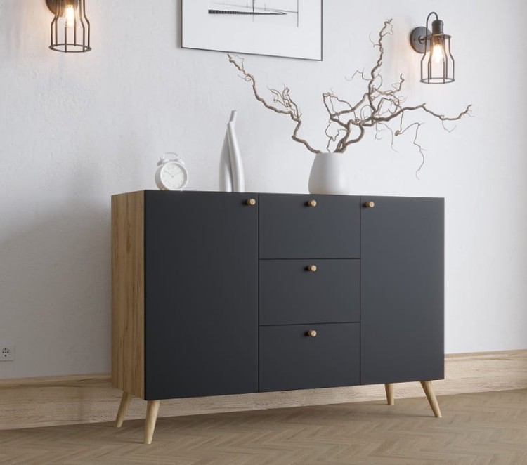 szafka-na-drewnianych-nóżkach