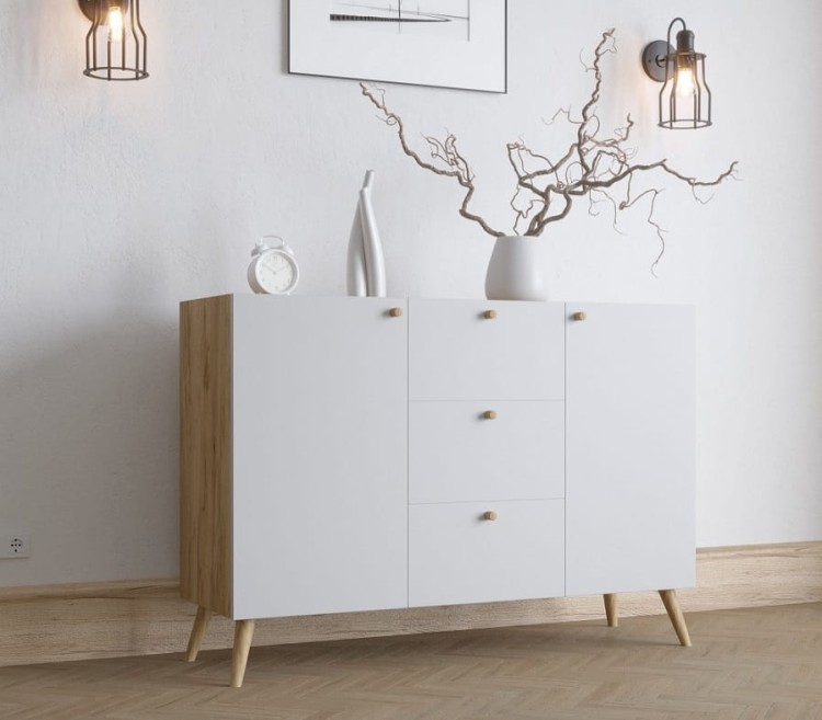 komoda-na-nozkach-dab-z-białym