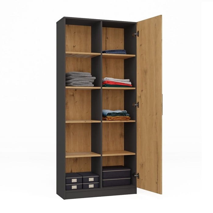 wnętrze-regału-z-drzwiami