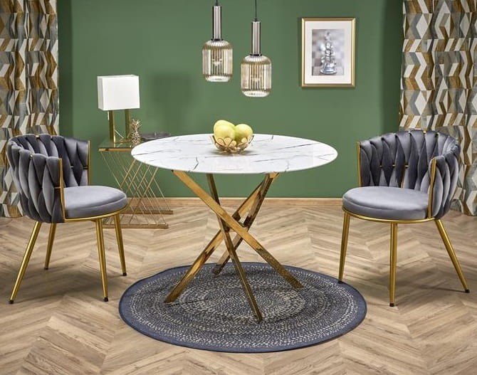 stół-na-złotych-nogach