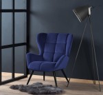 granatowy-fotel-z-podłokietnikami