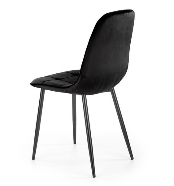 widok-z-tyłu-na-krzesło