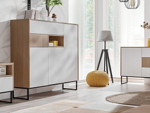 Wąska komoda z półkami na nóżkach