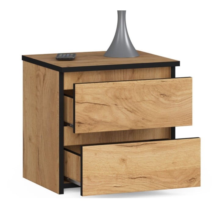 pojemne-szuflady-w-stoliku-nocnym