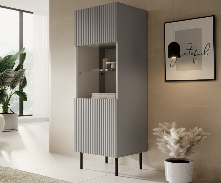 stojąca-witryna-ryflowana-szara