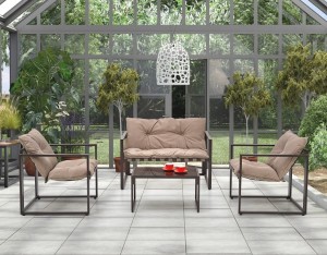 Metalowy zestaw mebli ogrodowych z poduszkami