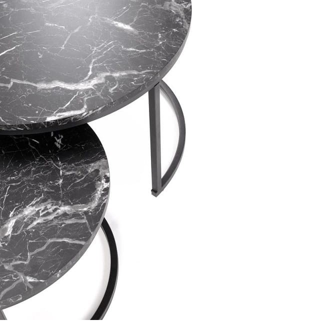 różne-wysokości-stolików