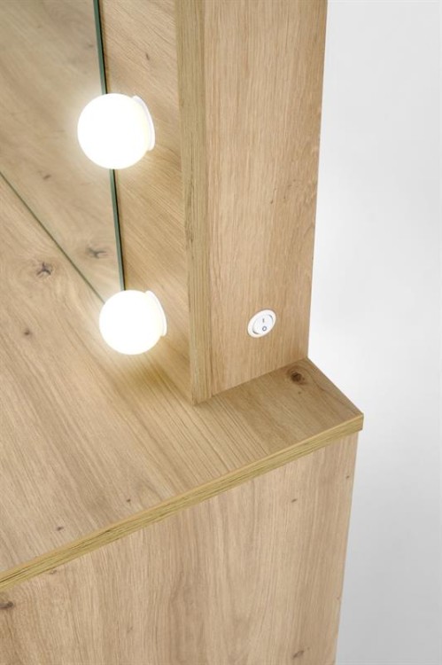 oświetlenie-led-w-toaletce