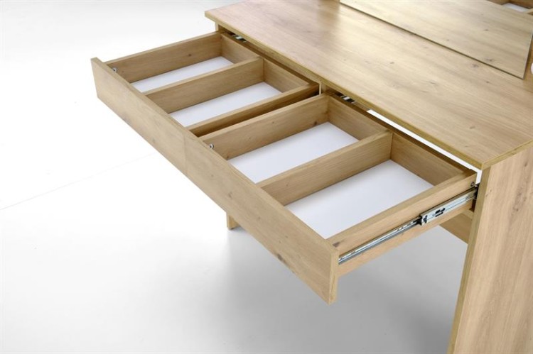 podzielone-szuflady-w-toaletce