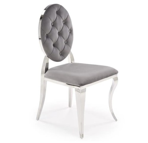 szare-krzesło-na-srebrnych-nogach