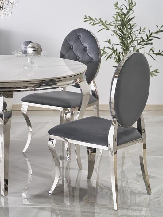 stół-w-aranzacji-jadalni