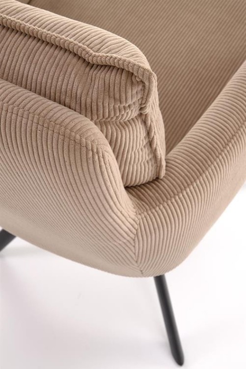 gruba-tkanina-w-fotelu