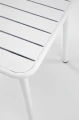 designerski-blat-małego-stolika-ogrodowego