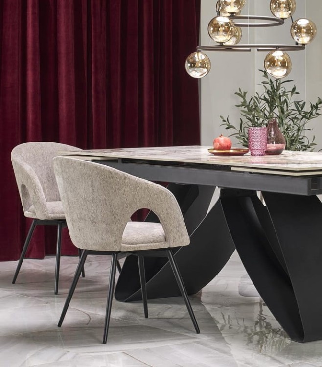 krzesła-w-aranżacji-ze-stołem