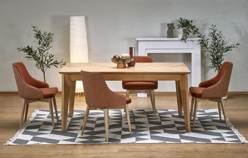 stół-do-jadalni-w-wersji-podstawowej