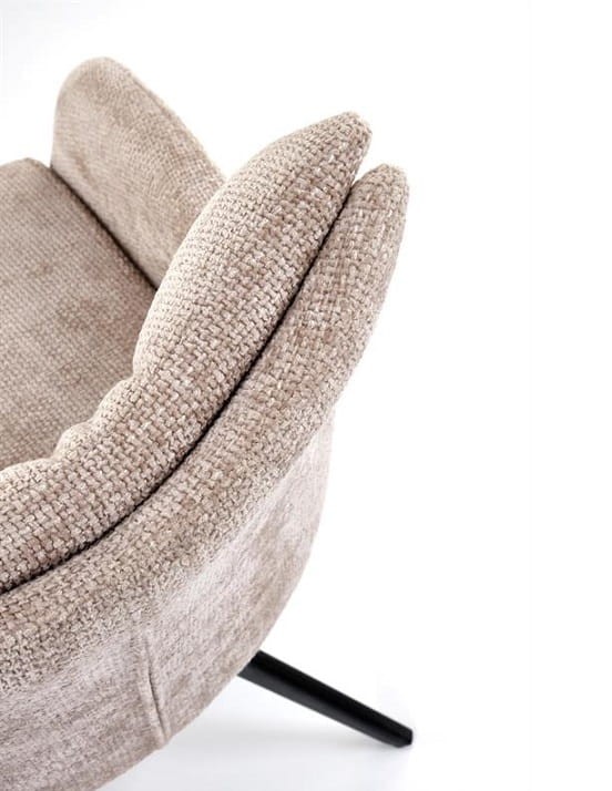 mięsista-tkanina-w-krześle