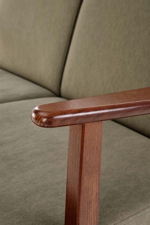 eleganckie-drewniane-podłokietniki