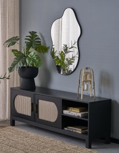 Designerskie lustro w czarnej ramce