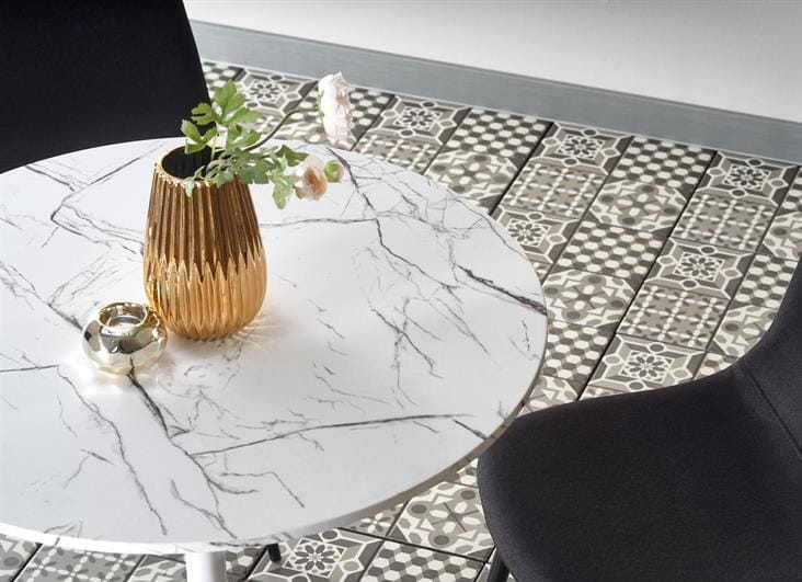 elegancki-blat-stolika