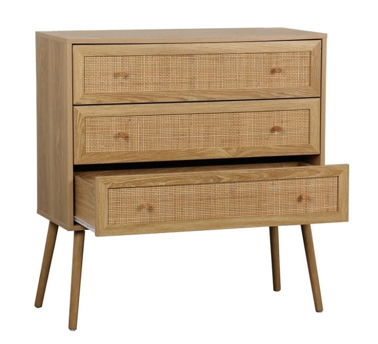 pojemne-szuflady-na-bieliznę-w-komodzie