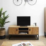 mała-szafka-pod-telewizor