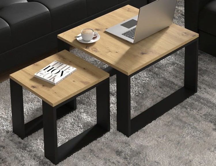 kwadratowe-stoliki-do-salonu