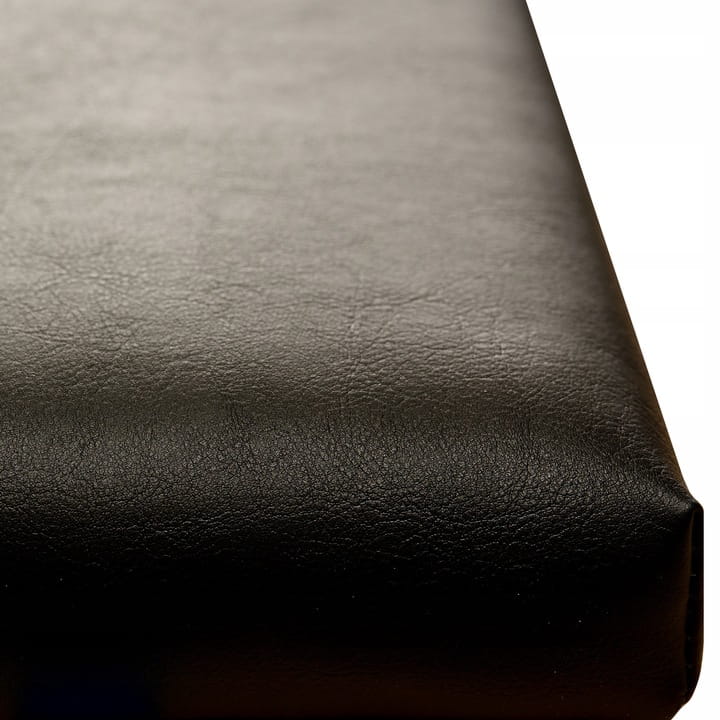 siedzisko-w-kolorze-czarnym