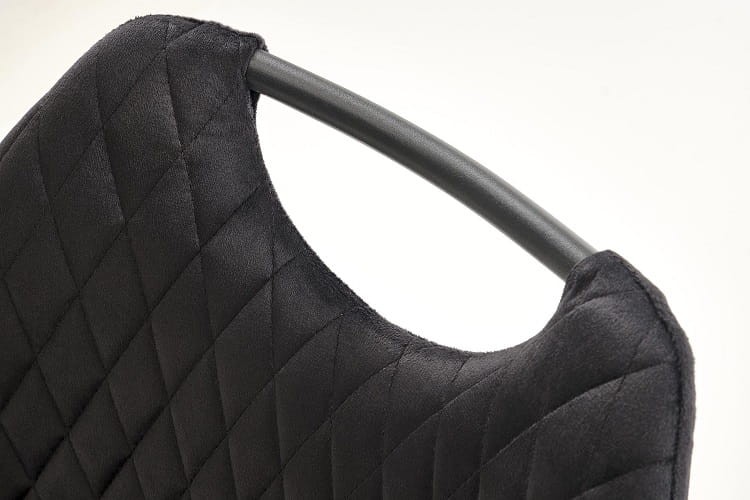 praktyczny-uchwyt-w-krześle