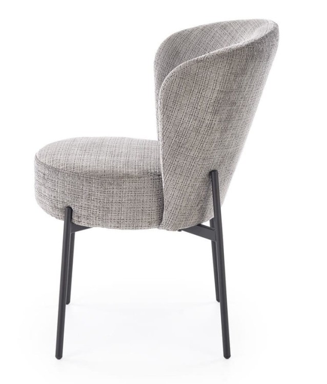 widok-z-boku-na-wygodne-krzesło