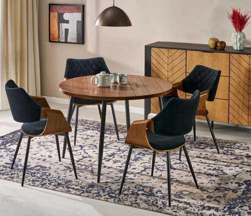 stół-w-aranżacji-z-krzesłami-loft