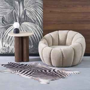 Beżowy fotel w stylu donut