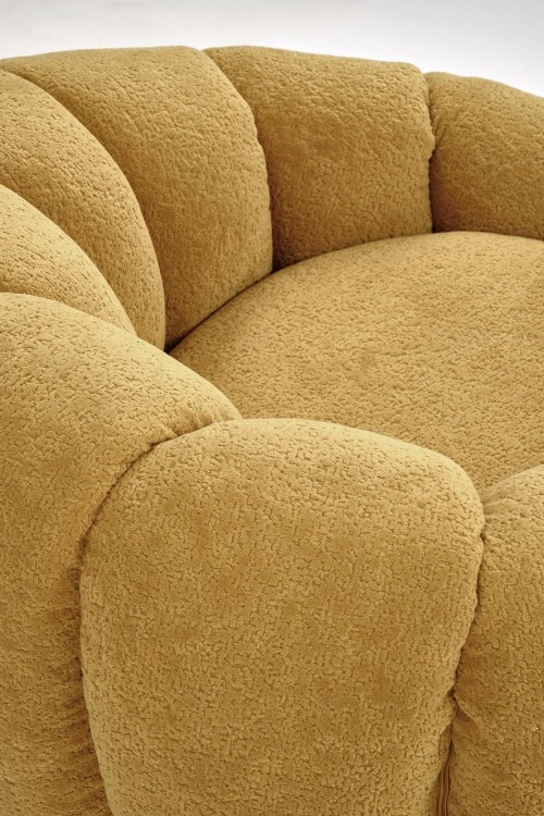 miękka-tkanina-w-fotelu