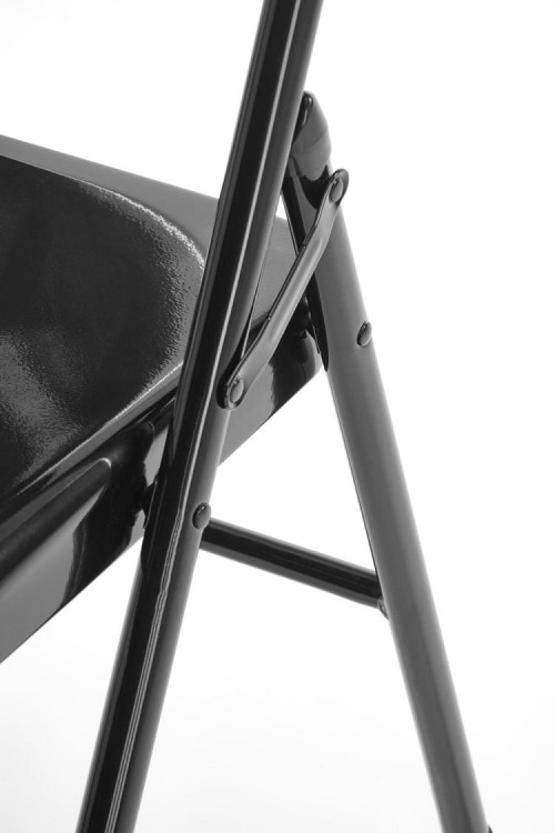 metalowy-stelaż-w-krześle