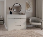 elegancka-komoda-w-nowoczesnej-sypialni